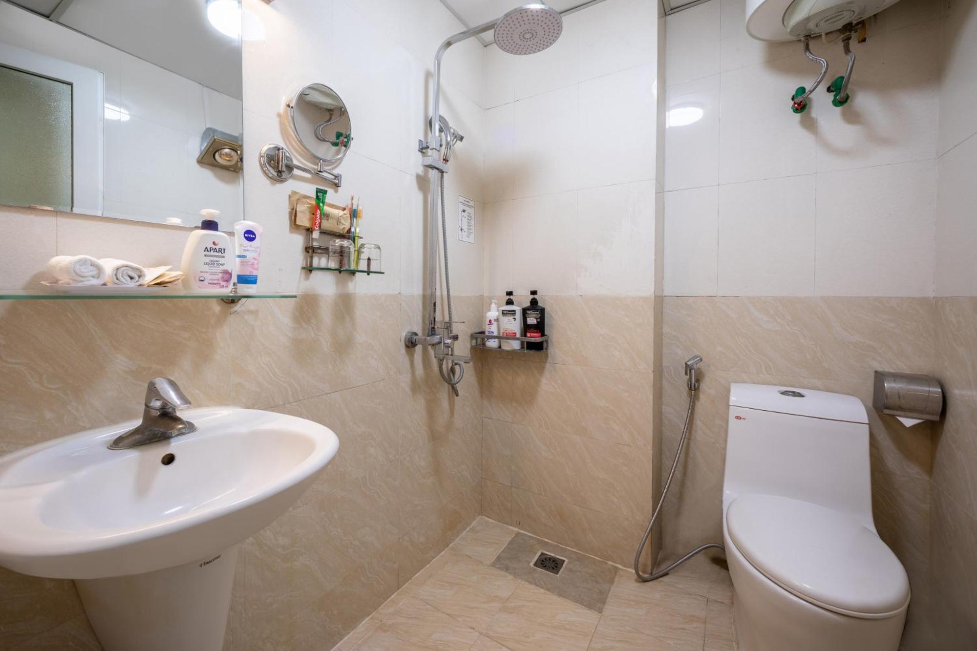 A25 Hotel - 46 Chau Long — Photos 1